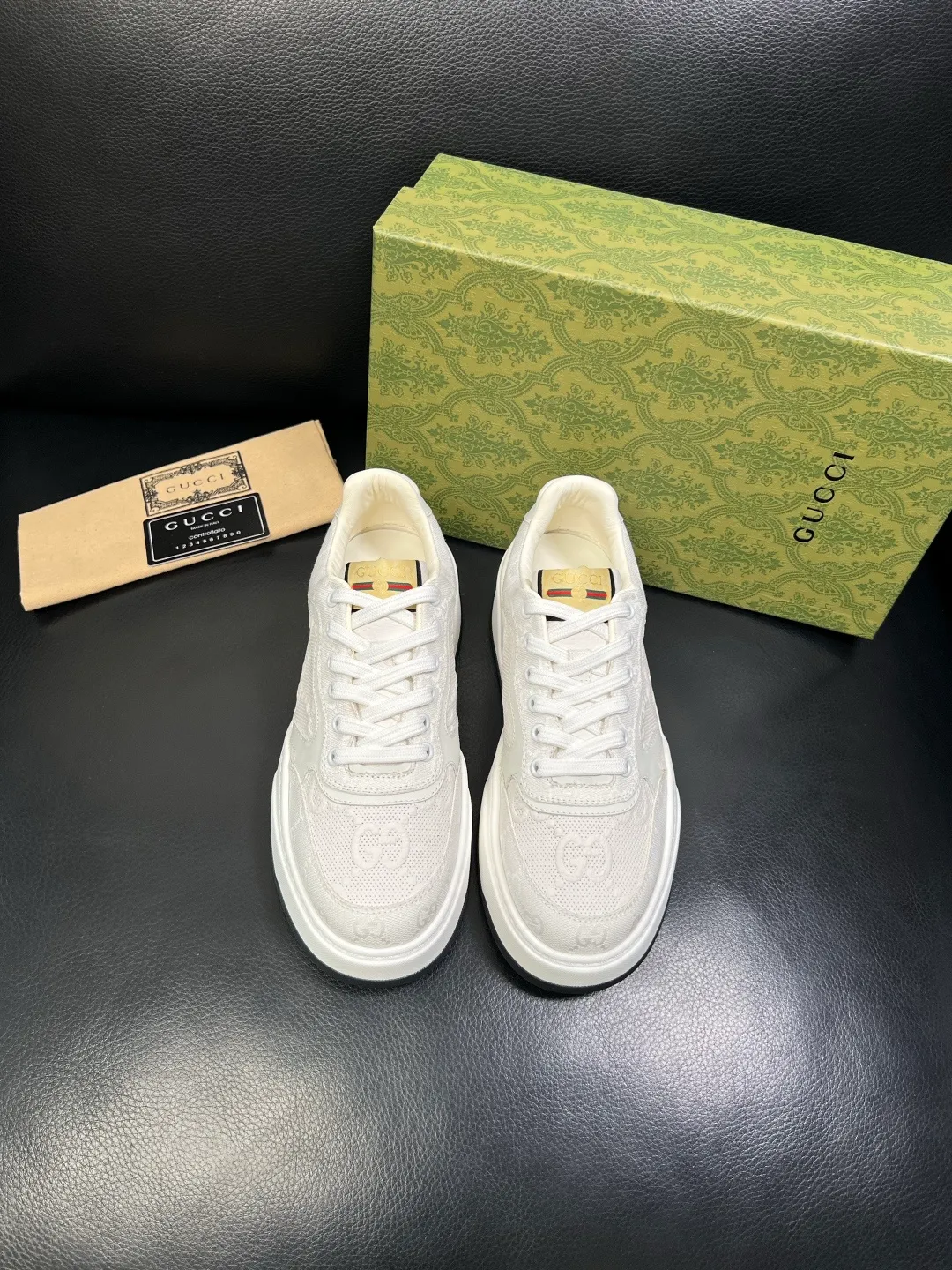 Men's shoes 💰840 Gucci high quality top crafts Gucci counter new original factory configuration, imported cowhide fabric from Italy, imported cowhide lining, breathable and comfortable, sole: original factory special supply original sole super comfortable, original factory and single goods, welcome to compare, code number 38-44 (customized 45 46)
